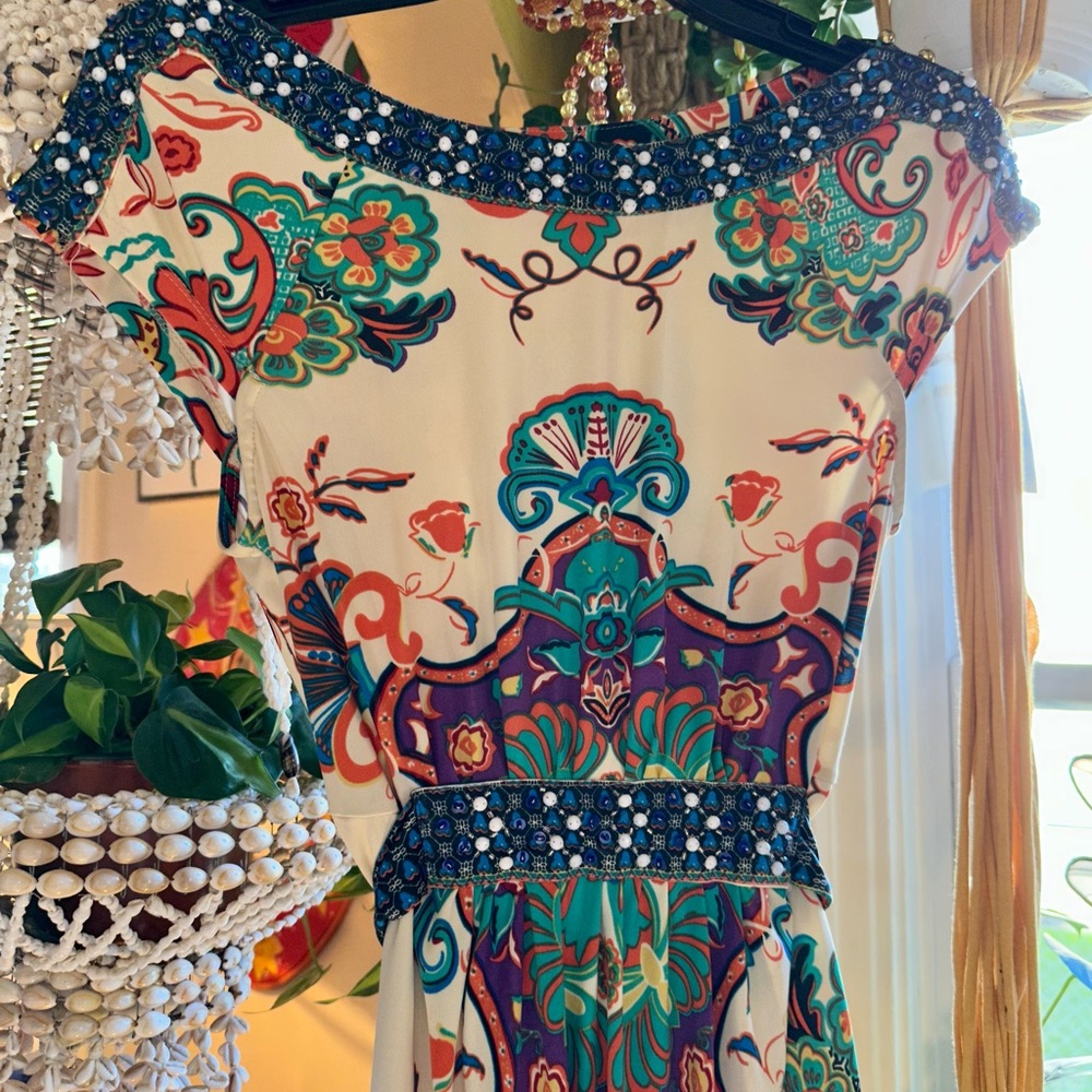 Gorgeous Bold Patterned Vintage Dress - Jeweled Collar